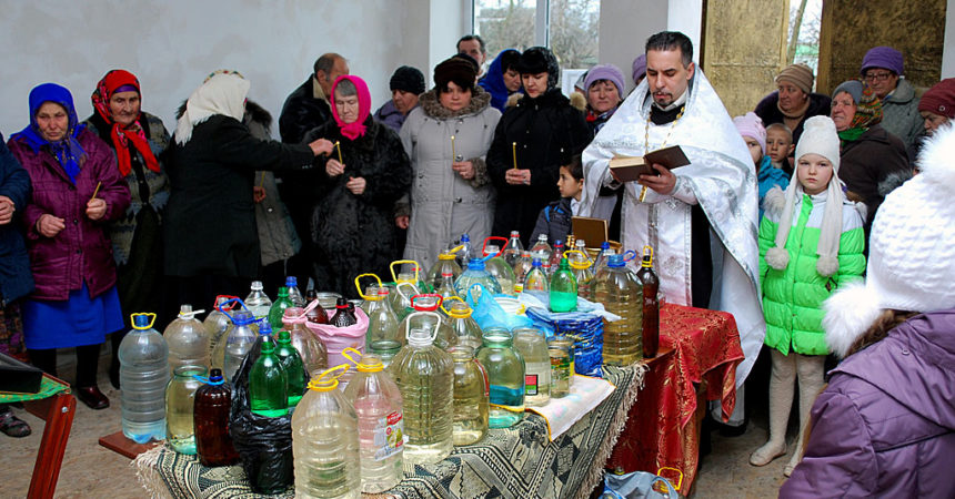 В храме блаженной Матроны Московской совершилось Великое освящение воды