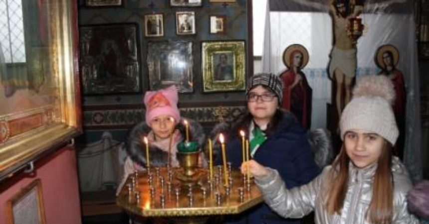 В рамках урока «Час Православия» дети школы №12 посетили храм