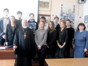 Священнослужитель провёл беседу со старшеклассниками Медвёдовской школы о неоязычестве