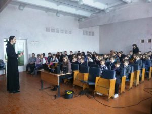 В средней общеобразовательной школе хутора Белый прошел час православия