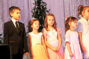 В станице Стародеревянковской прошел традиционный детский Рождественский фестиваль